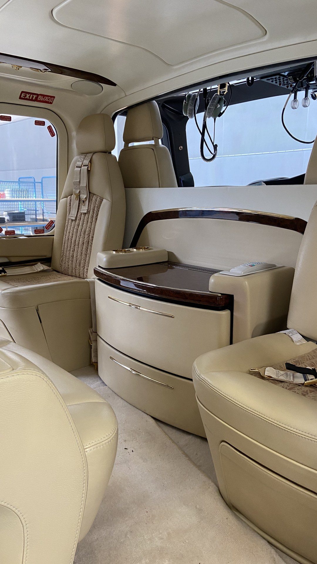 Leonardo AW139: характеристики, дальность, кабина