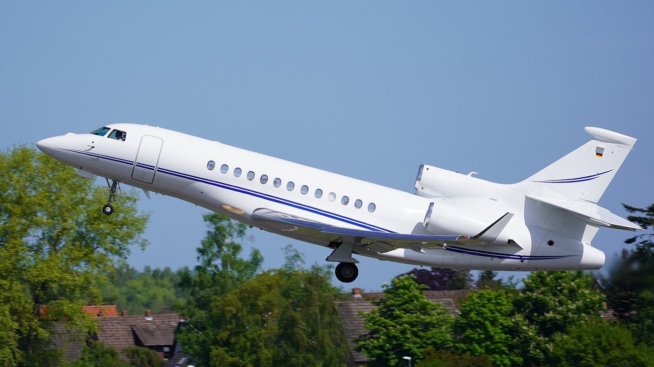 Сколько стоит Falcon 7X: цена и содержание