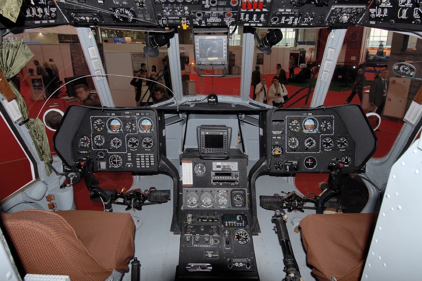 Миль Ми-8АМТ / Ми-171 — салон