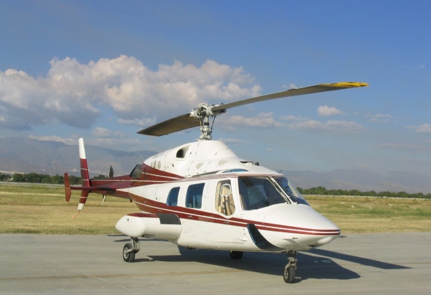 Bell 222 — экстерьер