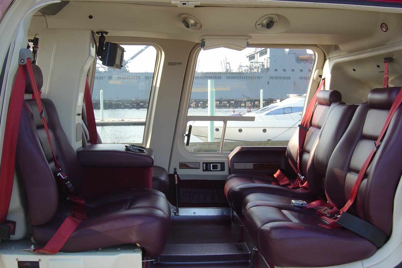 Bell 407 — салон