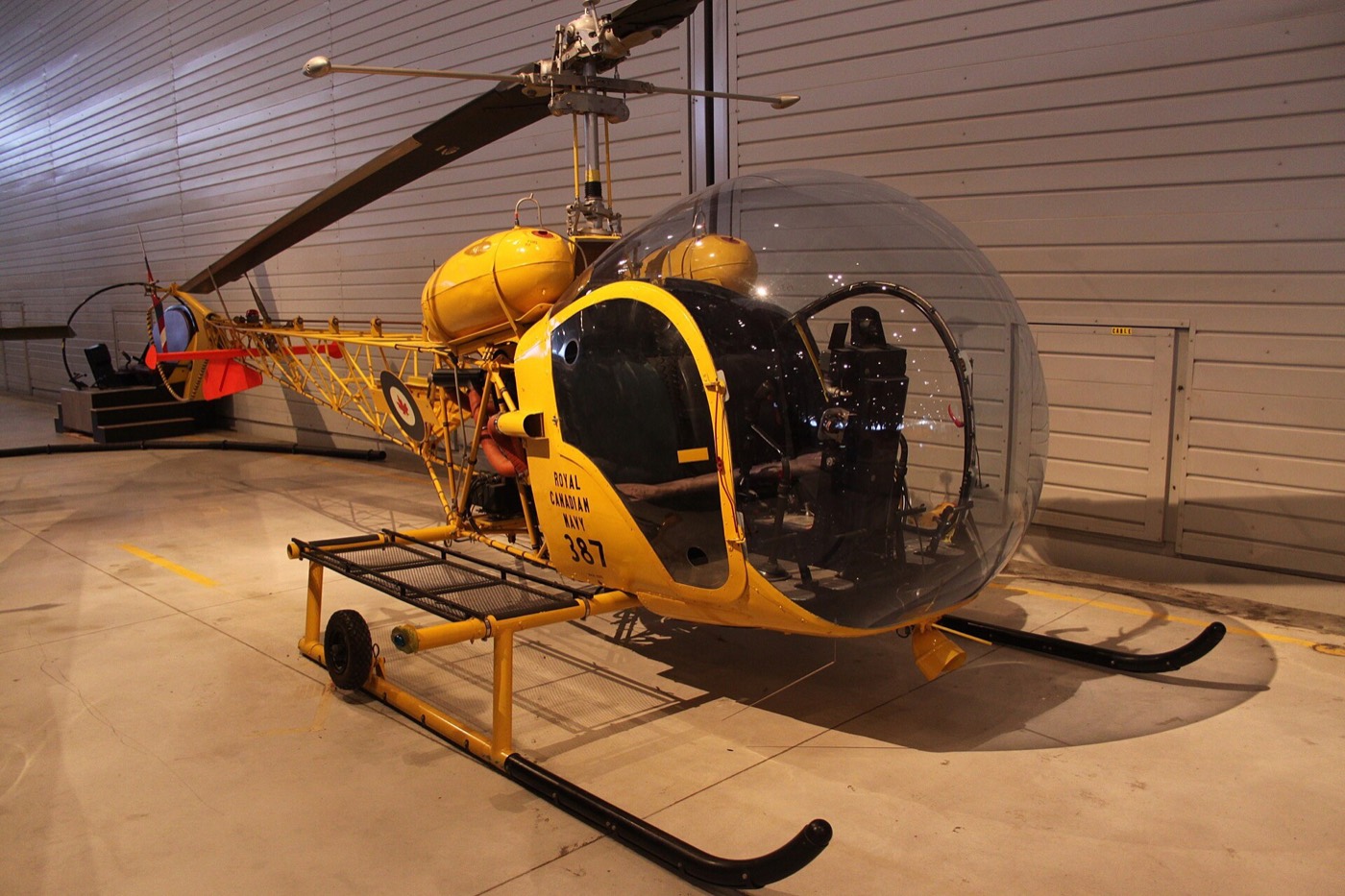 Bell 47 — экстерьер