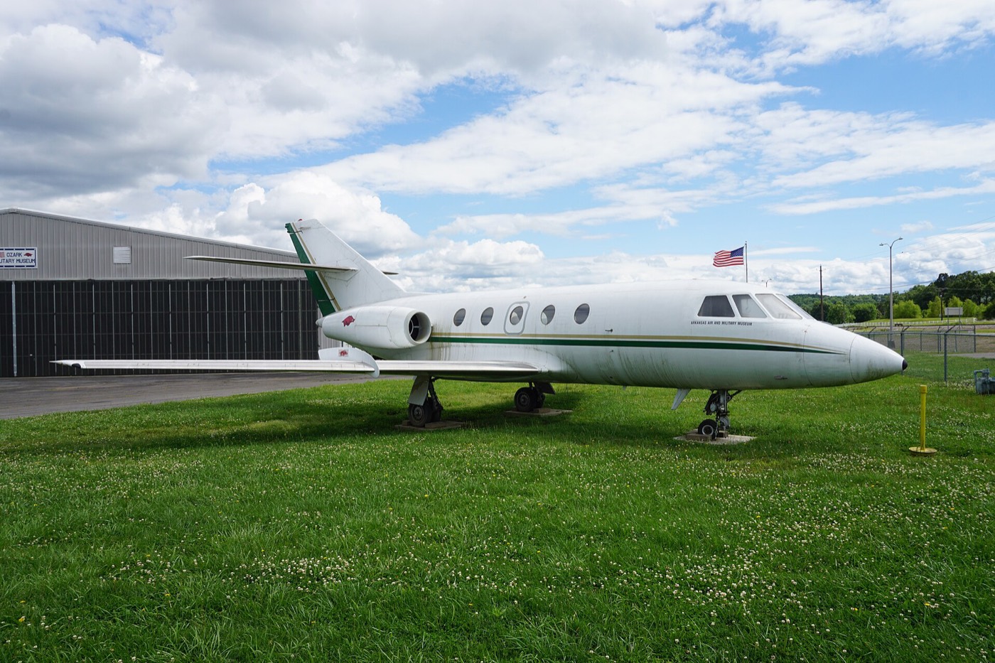 Dassault Falcon 20/200 — экстерьер
