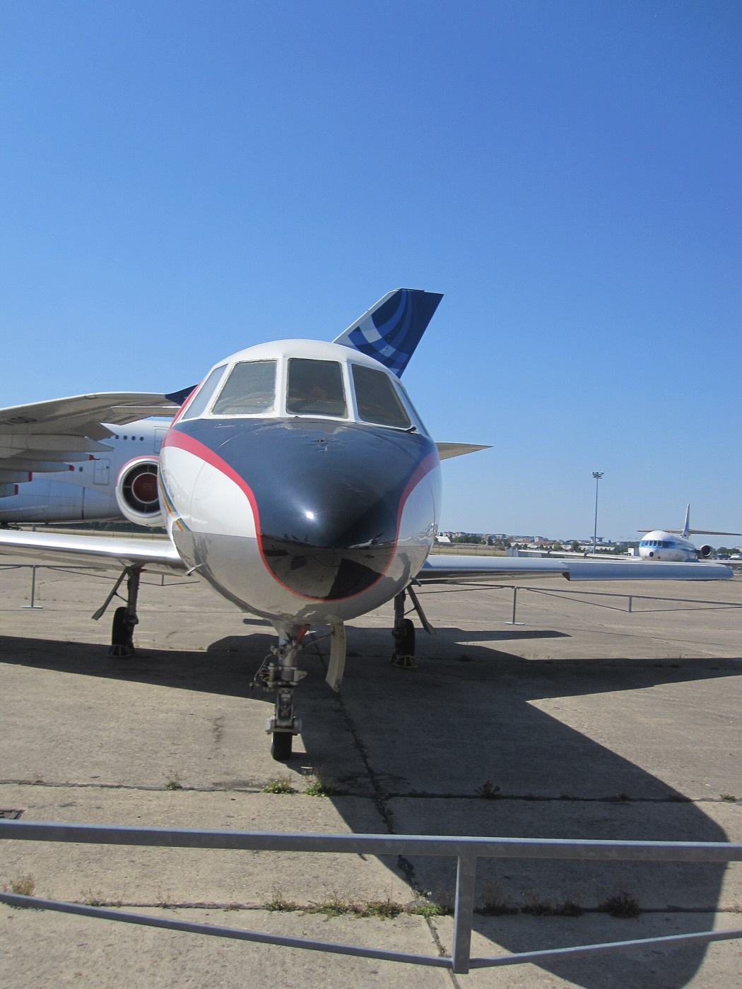 Dassault Falcon 20/200 — экстерьер