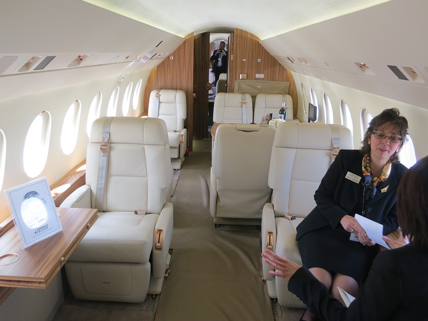 Dassault Falcon 2000 — салон