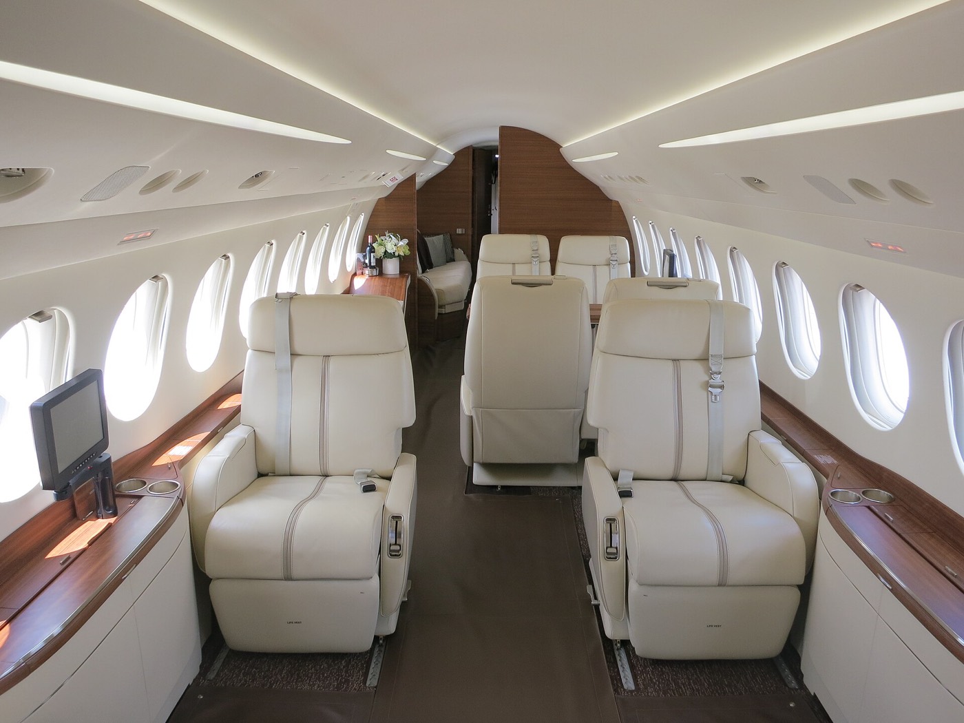 Dassault Falcon 7X — салон