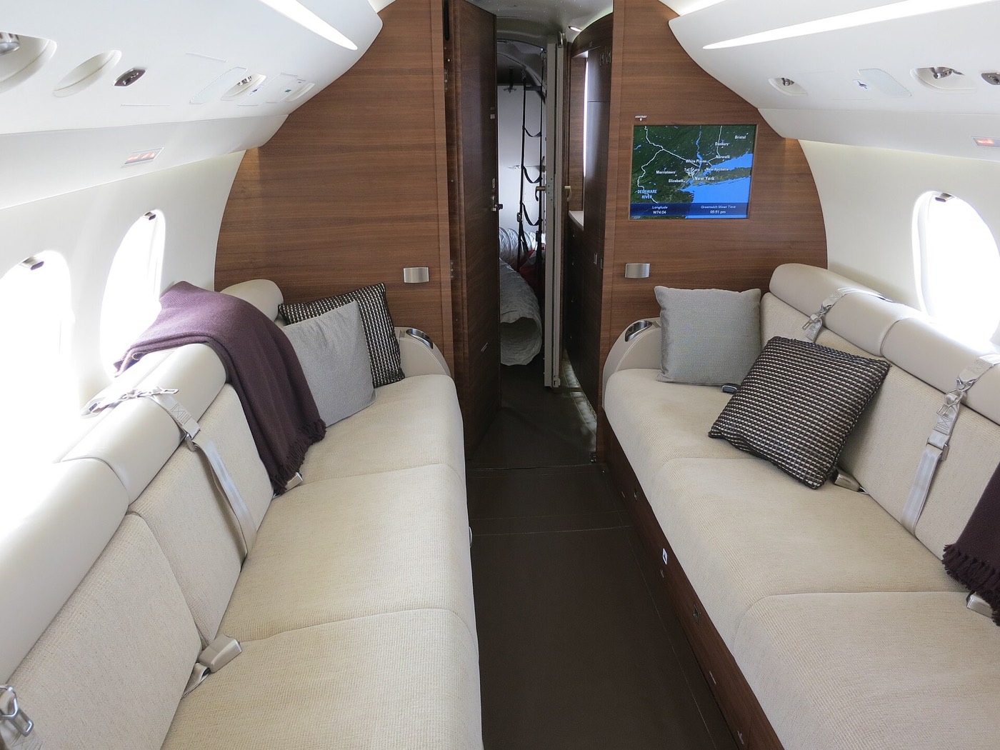 Dassault Falcon 7X — салон