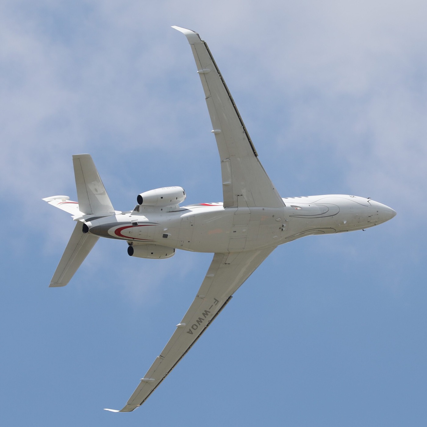 Dassault Falcon 8X — экстерьер