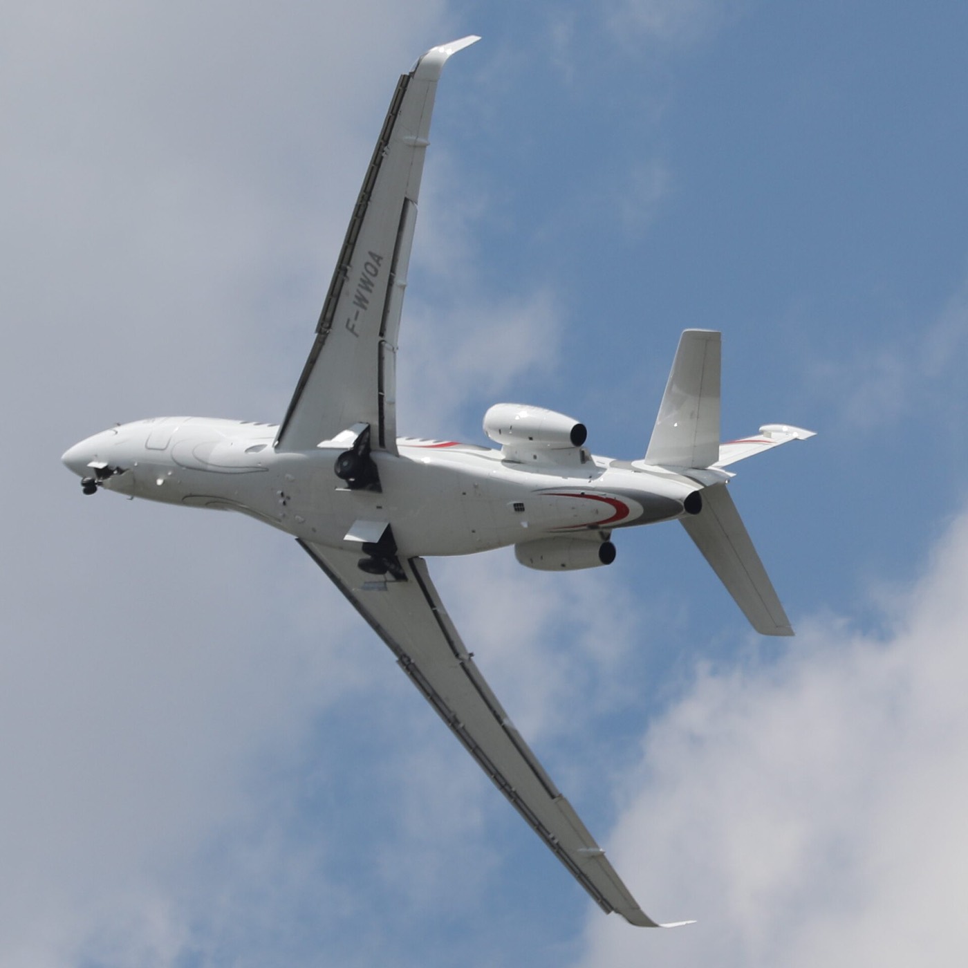 Dassault Falcon 8X — экстерьер
