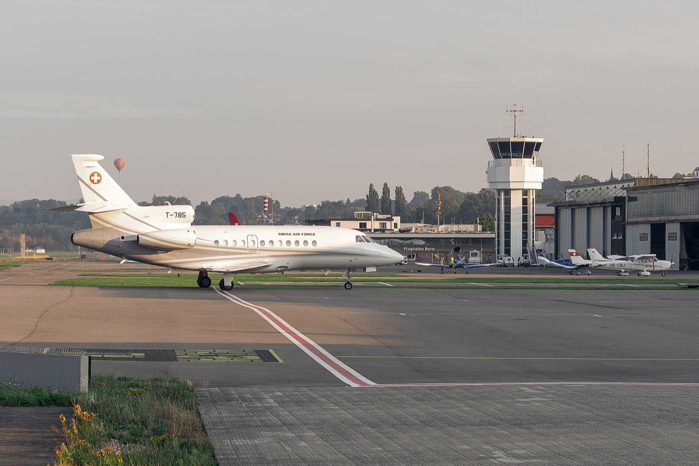 Dassault Falcon 900 — экстерьер