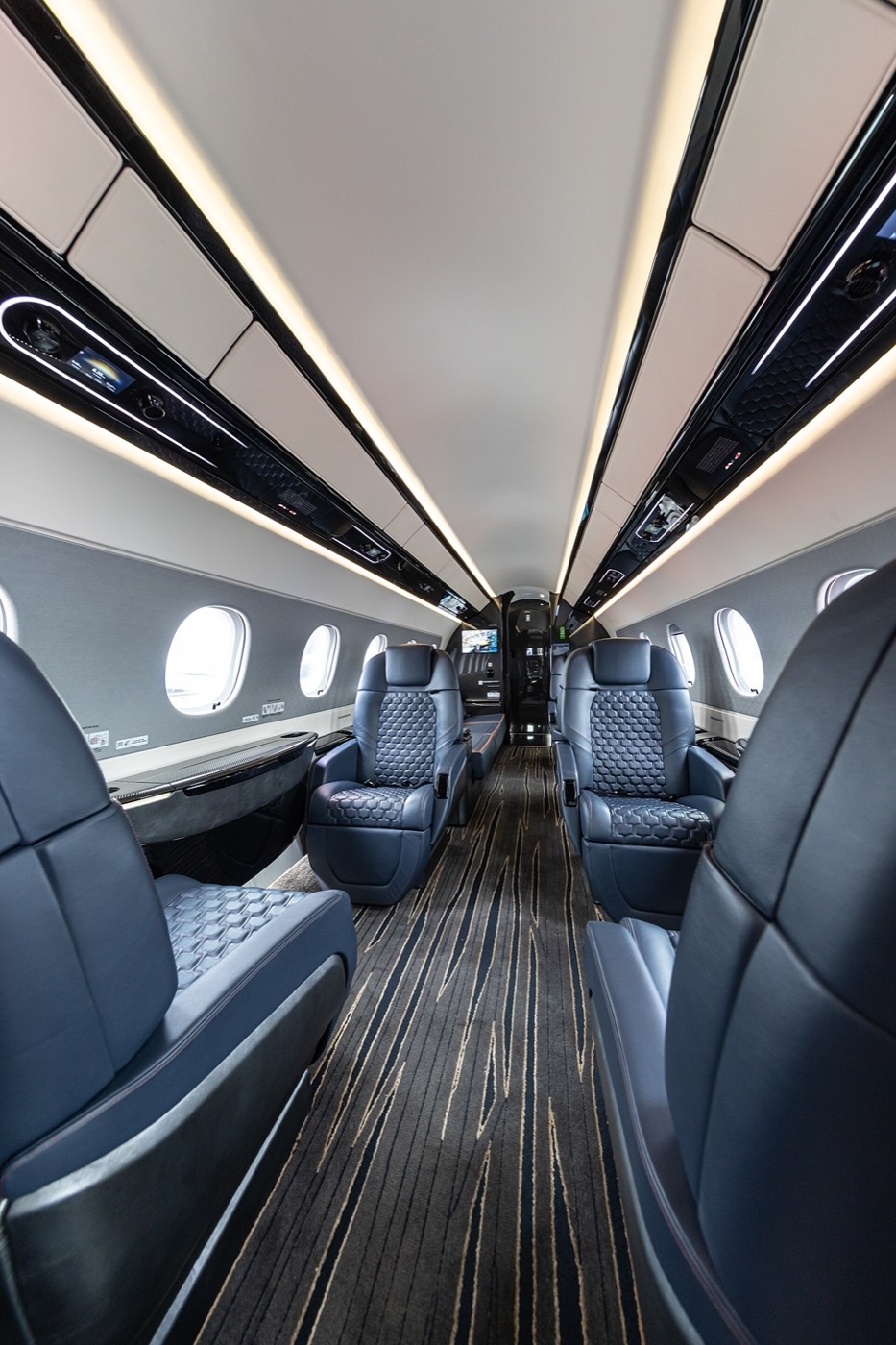 Embraer Legacy 450 — экстерьер