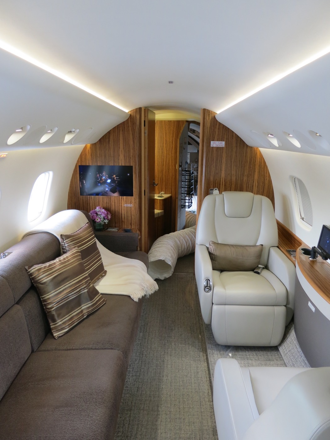 Embraer Legacy 600/650 — салон
