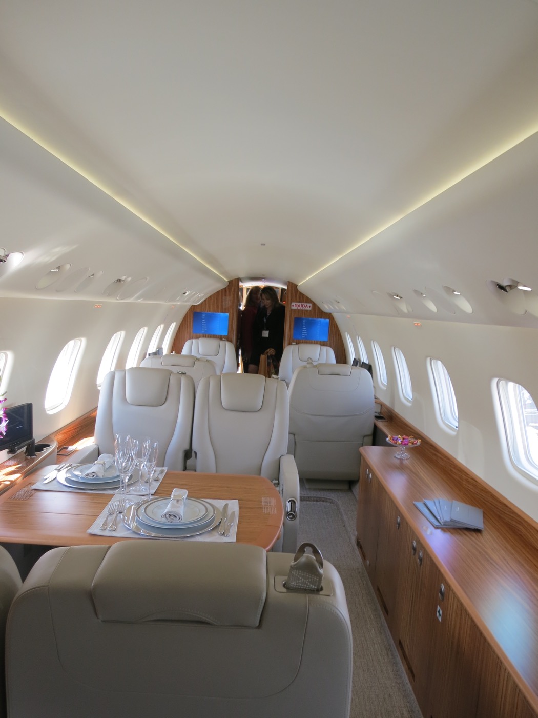 Embraer Legacy 600/650 — салон