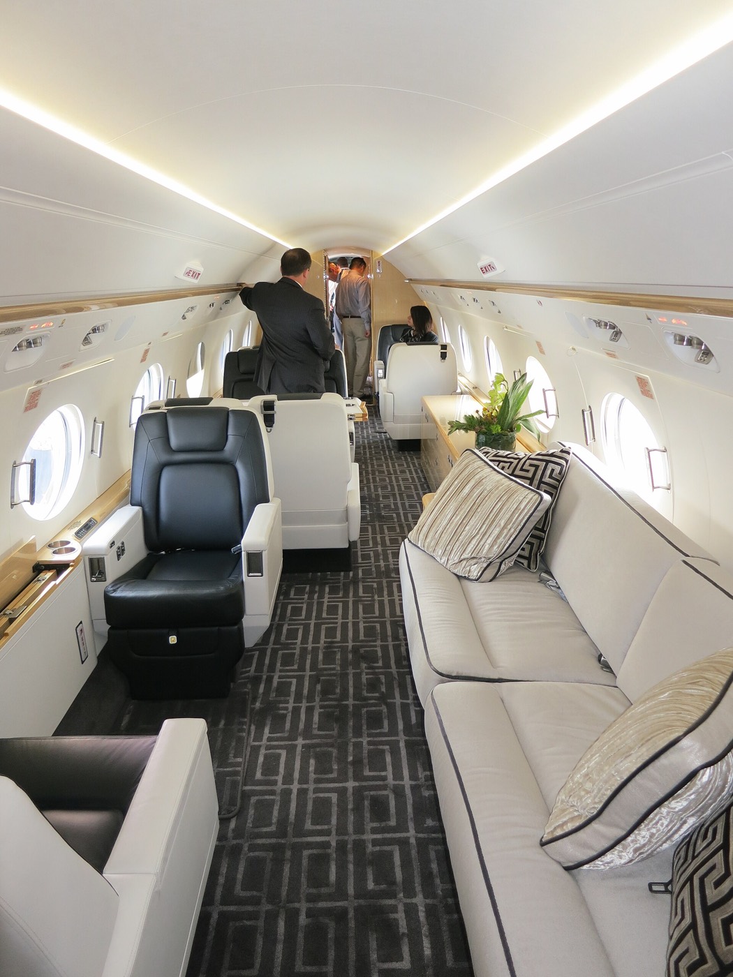 Gulfstream G550 — салон