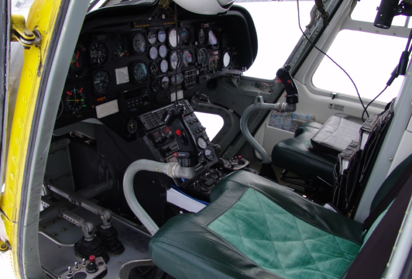 Kawasaki BK117 / Airbus H145 — салон