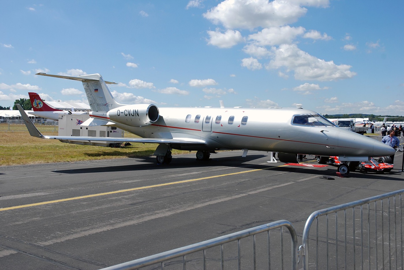 Learjet 40 — экстерьер