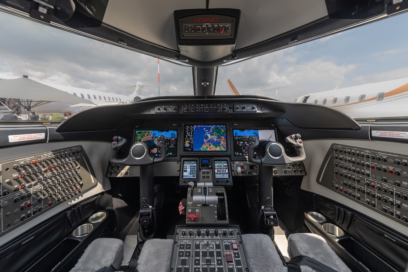 Learjet 70/75 — экстерьер