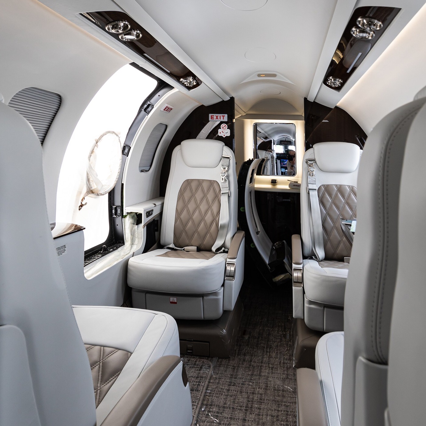 Learjet 70/75 — салон