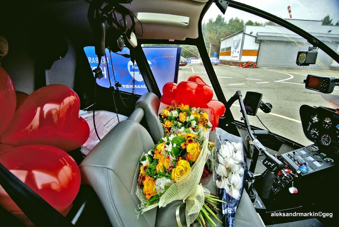 Robinson R66 — салон